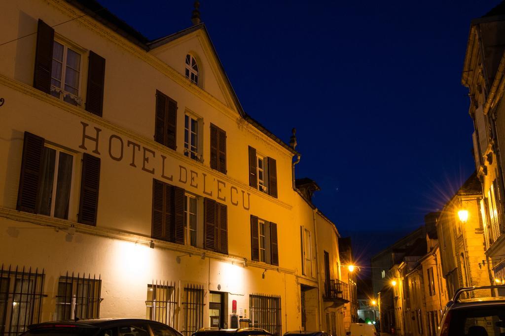 Hotel L' Ecu Монбар Экстерьер фото