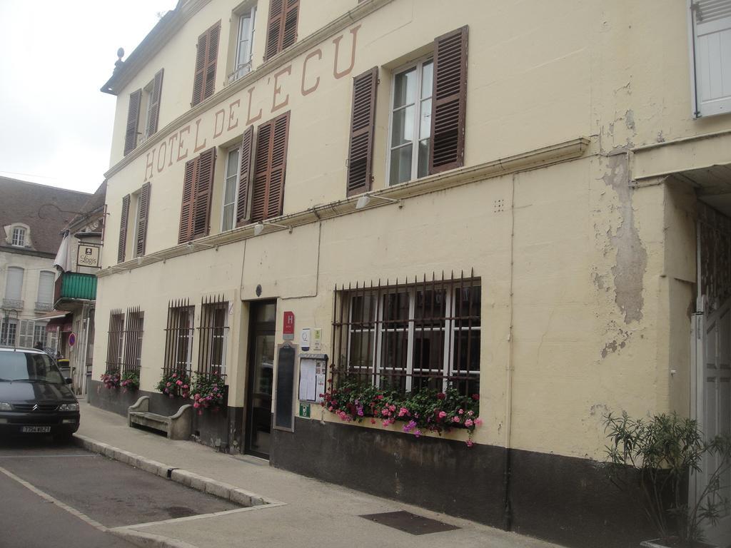 Hotel L' Ecu Монбар Номер фото